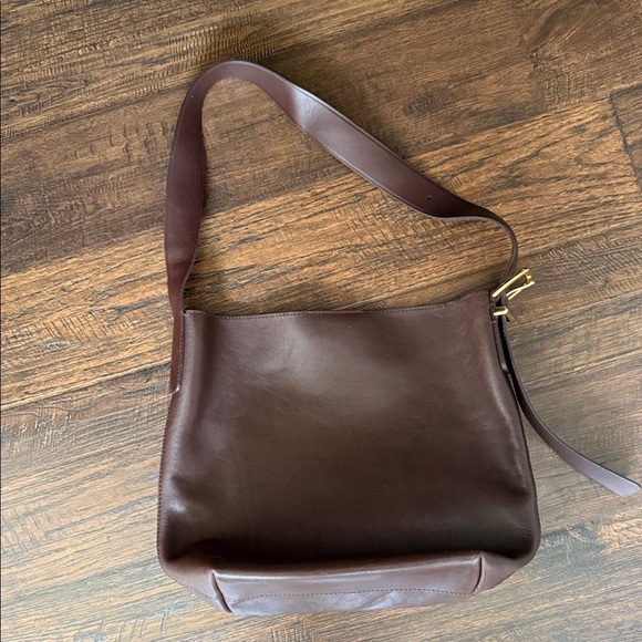 Sophisticated Brown Leather Men's Messenger Bag